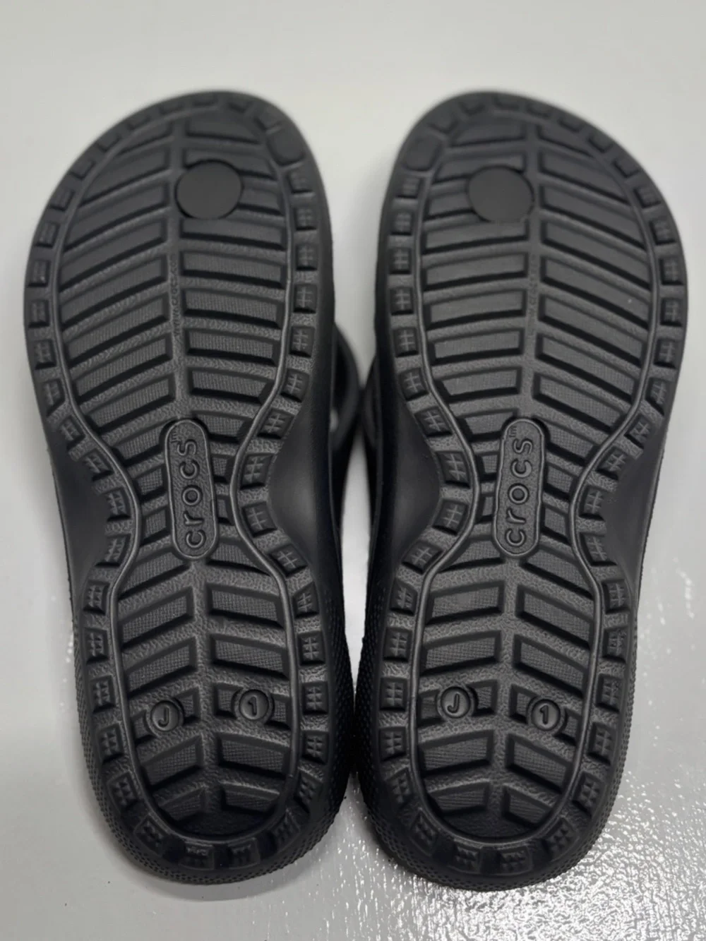 Crocs Kids Classic Flip Flops Black Size J1 Youth 1 Lightweight Sandals